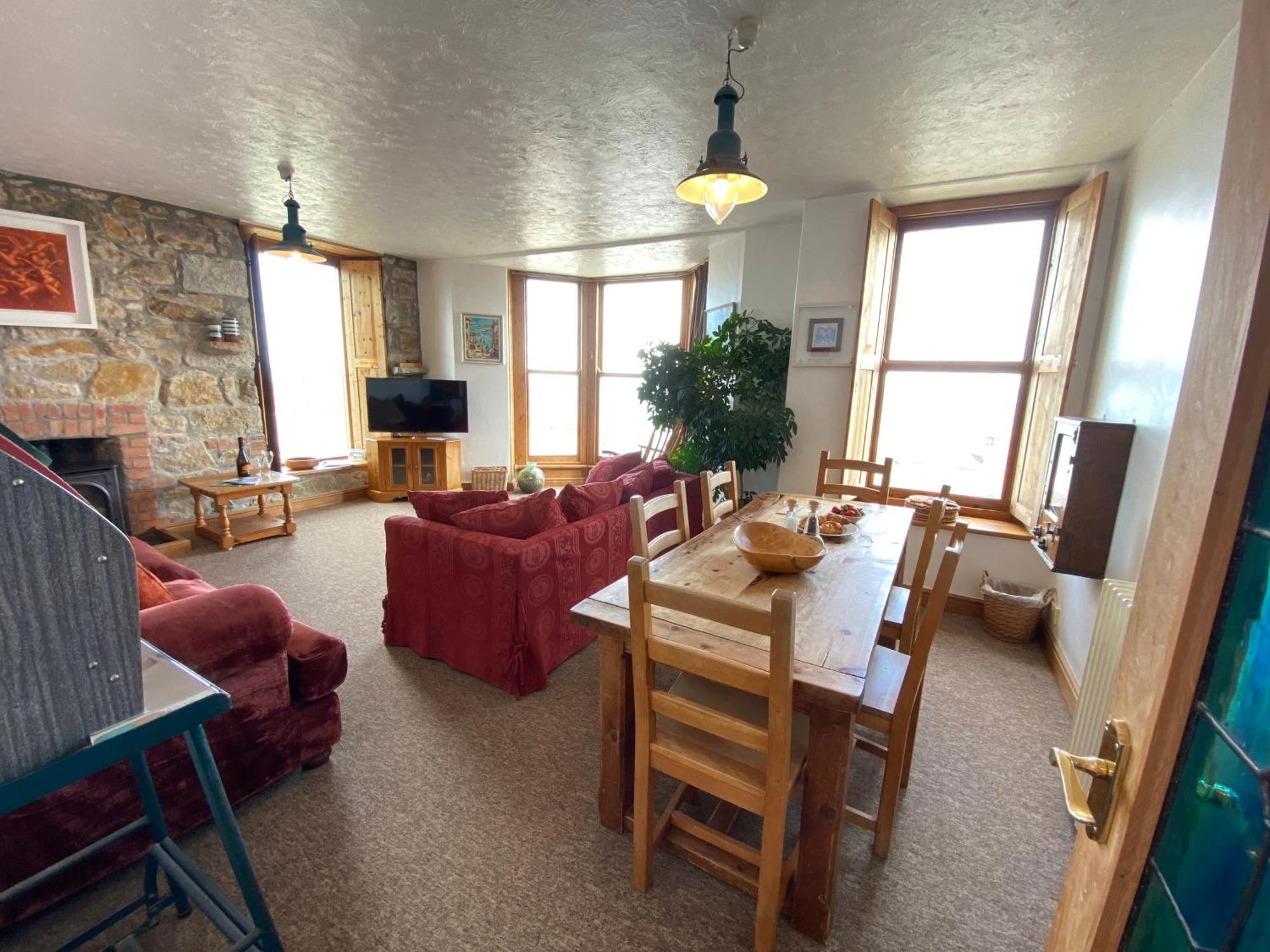 Huer'S Watch A Beautifully Presented Private Apartment With Far Reaching Views Over St Ives Harbour And Bay And Free Onsite Parking For Larger Groups Book Along With Our Connecting Two Sister Apartments Екстериор снимка